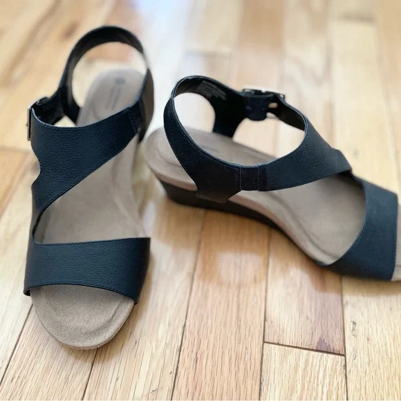 Giani Bernini Belinaa Black Memory Foam Wedge Sandals Sz 7 - Picture 3 of 8